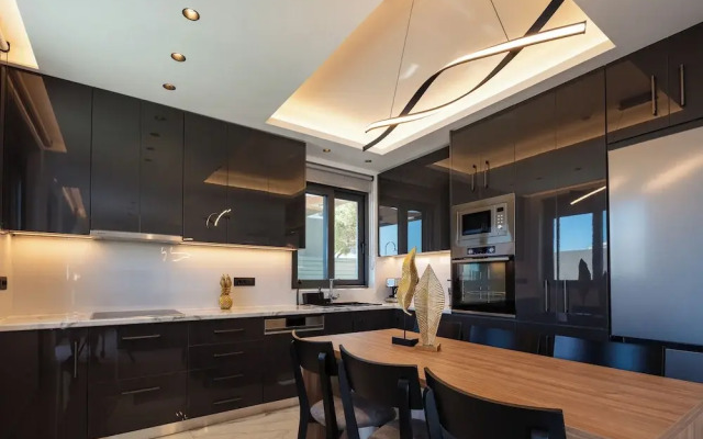 Four Horizons Luxury Villas
