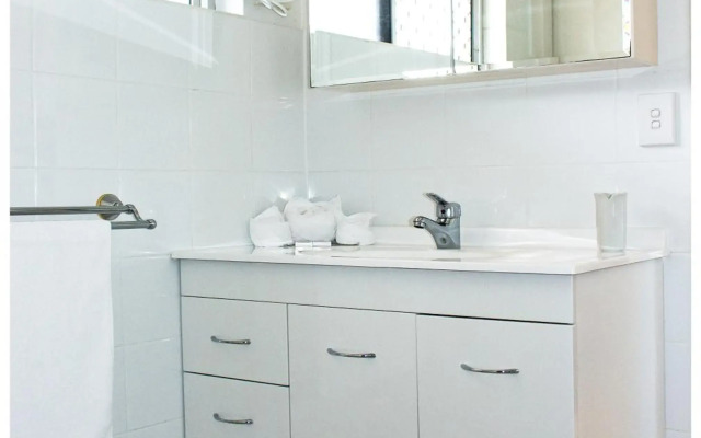 Clifton Sands Holiday Apartments