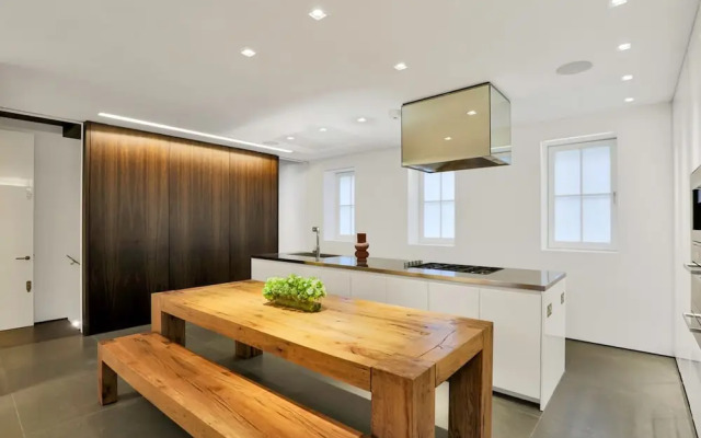 Paddington Luxury 3-bed Mews Private Cinema Gym