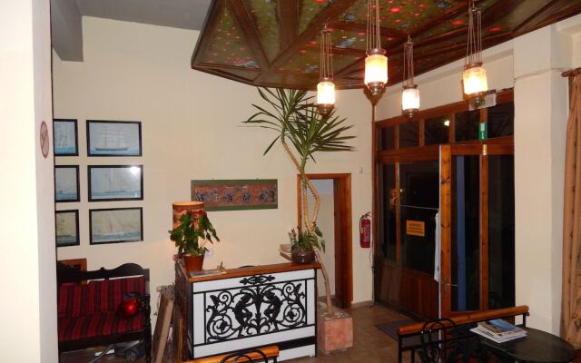 Kasteli Suites