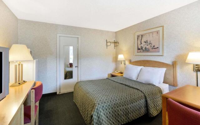 Knights Inn Poconos/Bartonsville