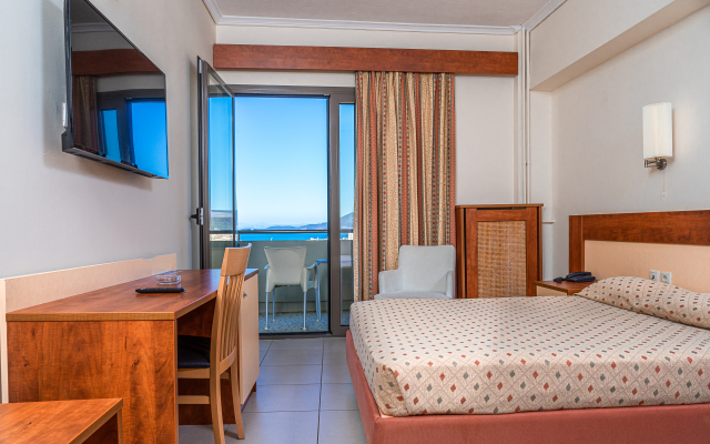 Marmari Bay Hotel