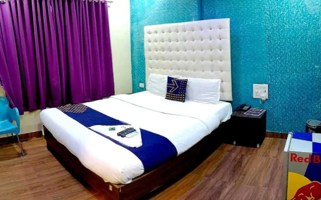 OYO 80898 The Om Sai Residency