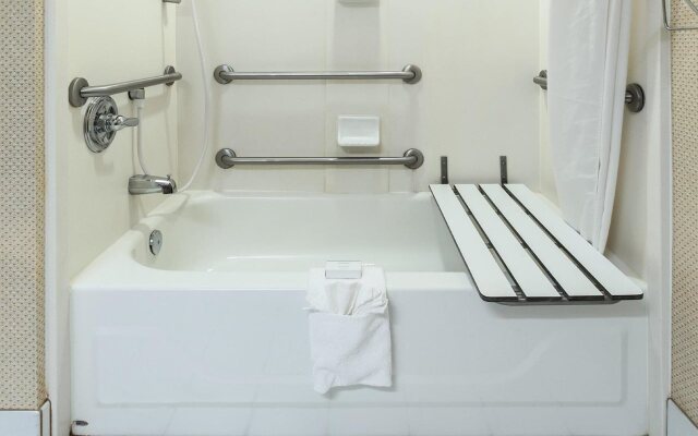 Comfort Inn & Suites Mt. Holly - Westampton