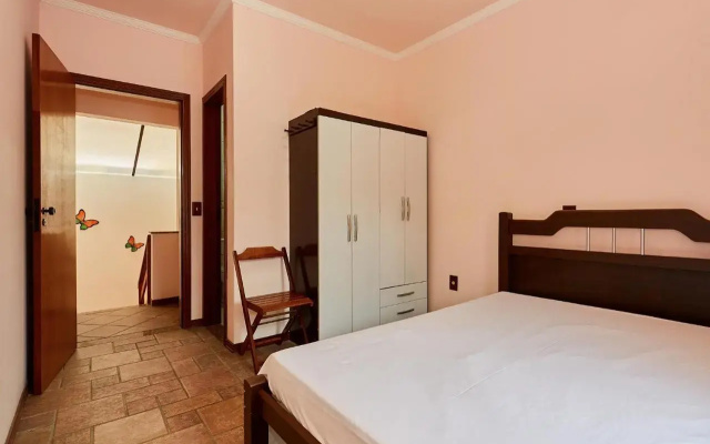 1062 Duplex 100 m da PRAIA DE BOMBINHAS . 2 suites