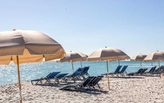 Oceanside Hotel and Suites