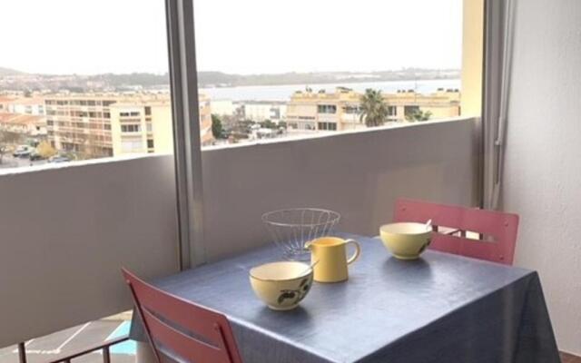 Appartement Balaruc-les-Bains, 1 pièce, 4 personnes - FR-1-503-10