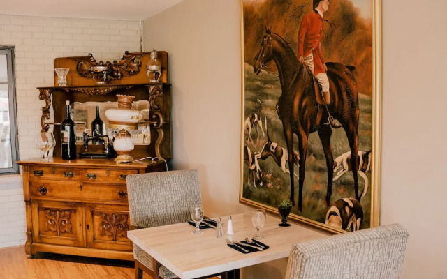Hessenland Inn & Schatz Winery