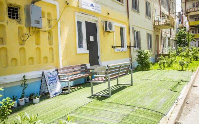 Hostel California