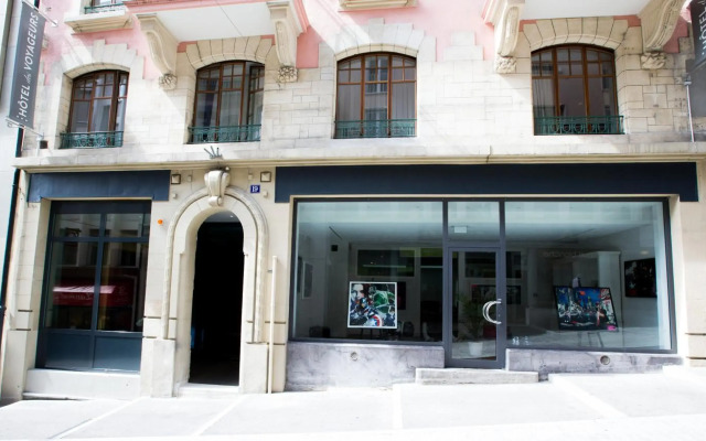 Hôtel des Voyageurs