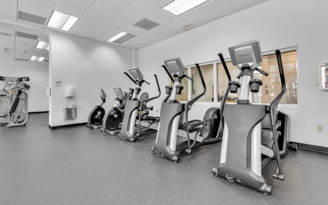 The Club at Brickell Bay Luxury Suites