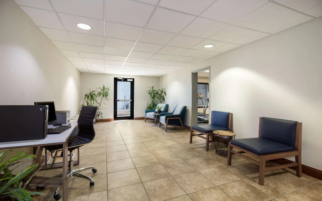 Clarion Pointe Charleston - West Ashley