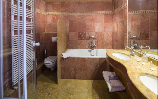 Hôtel Restaurant Le Vieux Logis