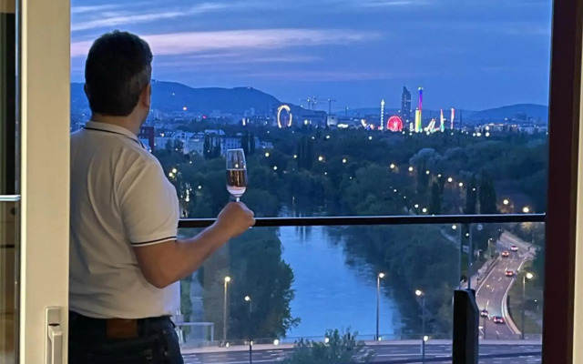 Royal Swan Skyline, Wien