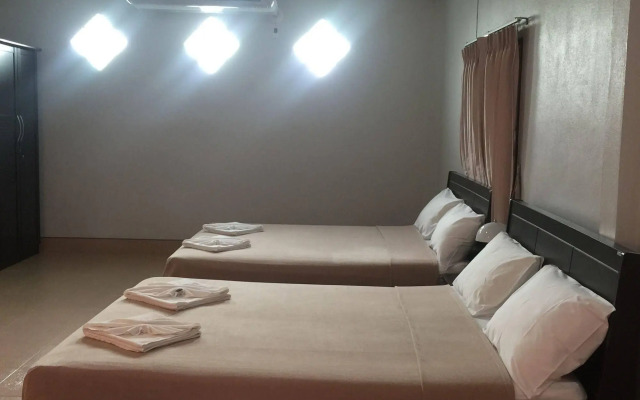 Phumthadarommanee Resort