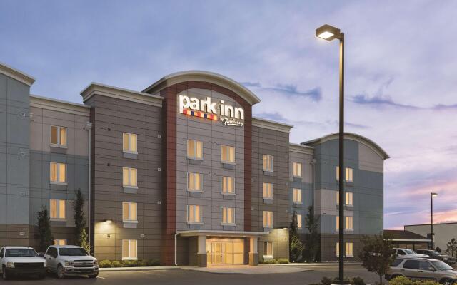 Park Inn by Radisson, Calgary Airport North, AB