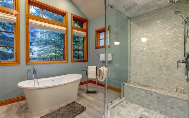 Bellevue 19 5 Bedroom Home
