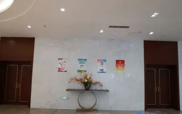 Laoting Jinjiang Hotel