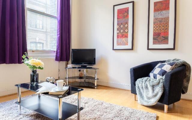 Deluxe Creechurch Lane Serviced Apartment