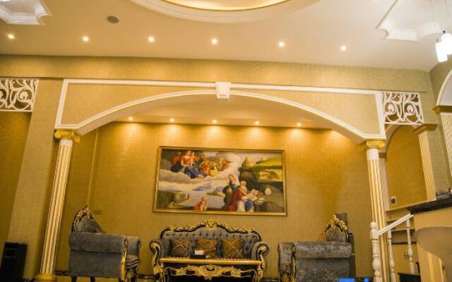 Xingshan Luoma Holiday Hotel