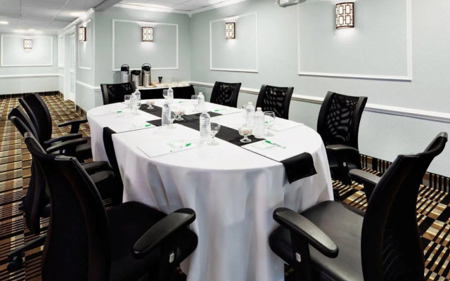Mitchell Executive Hotels-Fort Lee