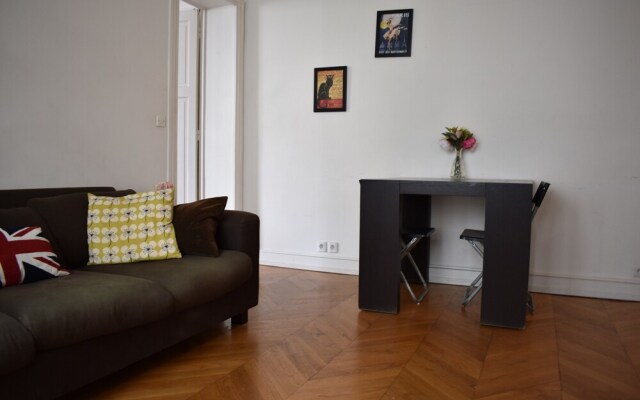 1 Bedroom Flat In Le Marais
