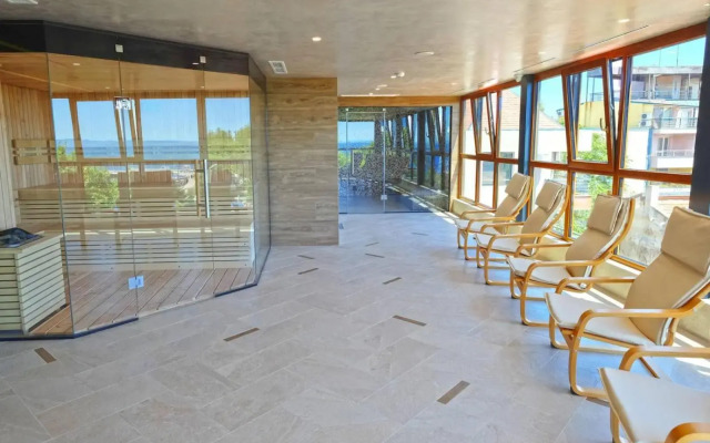 Paradise Hotel - Pomorie