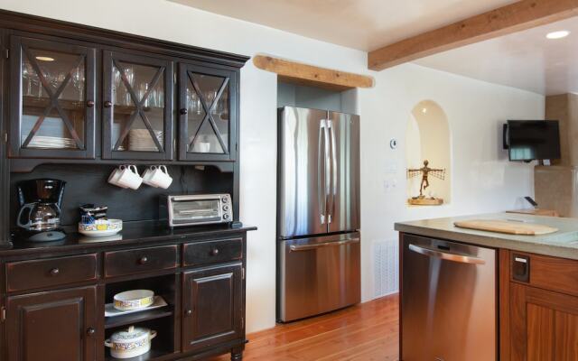 East Alameda - 3 Br Home