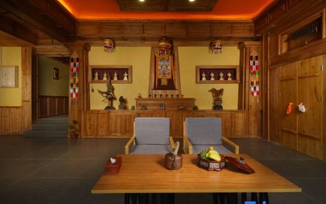Zangbo Jingshe B&B (Kangding Xinduqiao Branch)