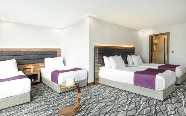 Lilium Hotel & Suites