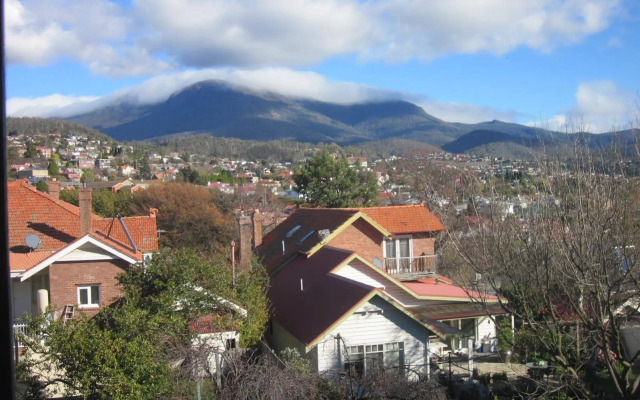 Hobart Gables