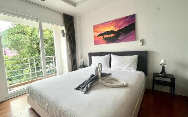 "6/37 2 Bedroom/2baths 1 km Walking to Patong Beach"