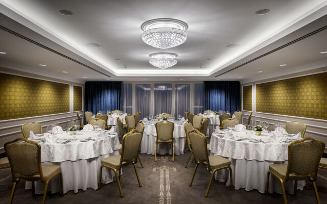 Cosmopolitan Hotel Prague