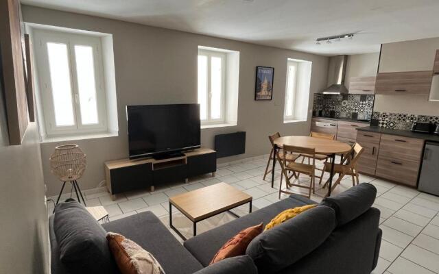 bel appartement 2 chambres au coeur du village