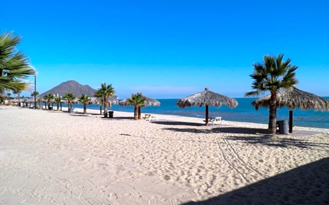 #52 Bungalow Seaside Hotel & Victors RV Park