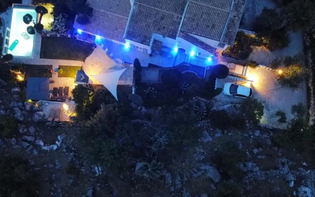 vraxleri house