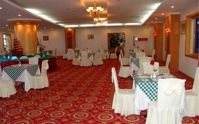 Adange Hotel