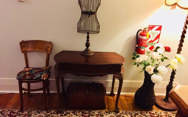 Albatross Inn Bed & Breakfast