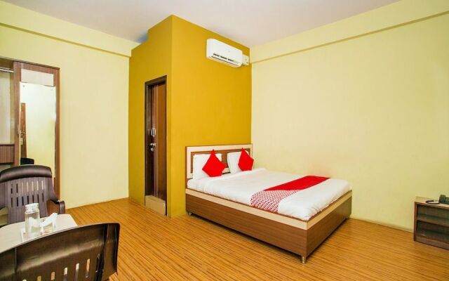 OYO 16937 Alankar Residency