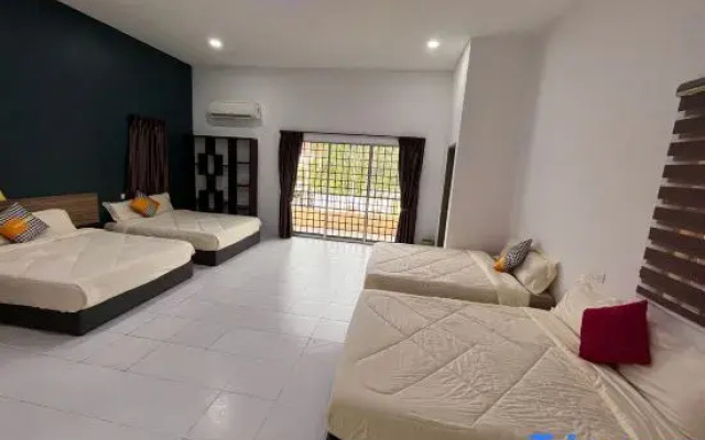 Ipoh 4BR Family Villa｜Spacious Stay for 21 Pax
