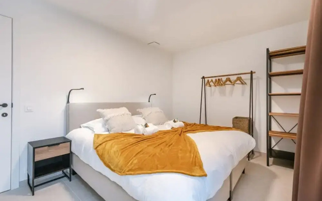 Apartment With two Large Terraces