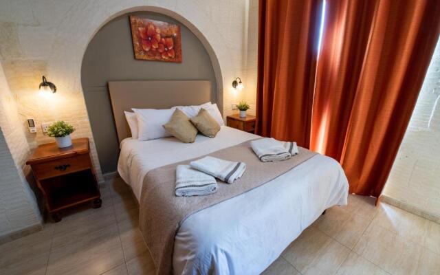 Ta Lucija 2 Bedroom Villa With Private Pool