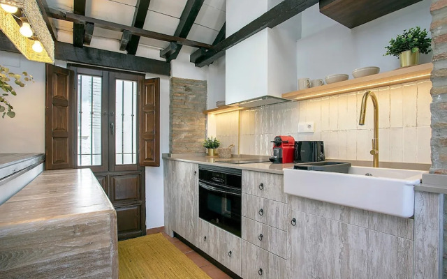 Luxury House in Granada Center. Reyes II