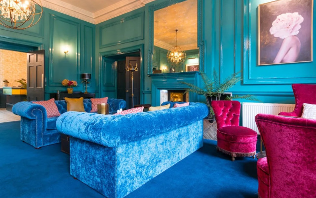 Hallgarth Manor House, Signature Collection