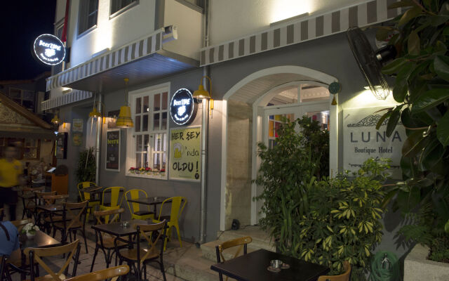 Luna Boutique Hotel