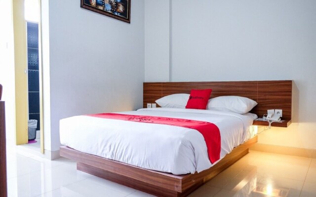 RedDoorz Plus near Pekanbaru Mall