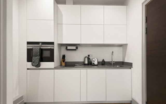 Charming 1-bed Apartment in Harrow