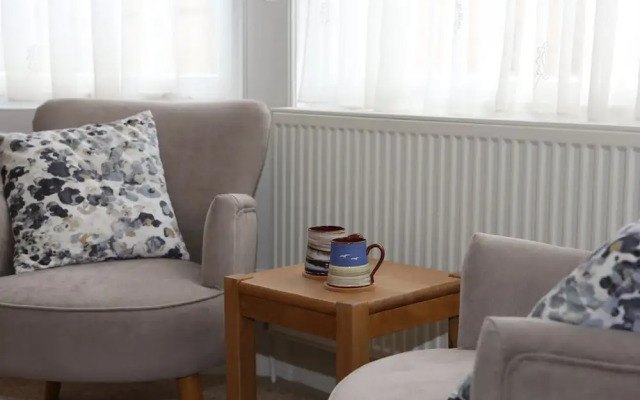 The Waves: Yorkshire Coast B&B