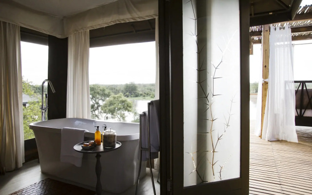 Simbavati Hilltop Lodge