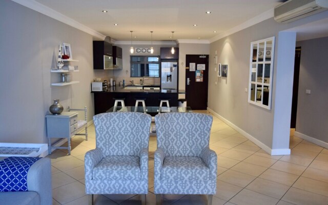 Beach House-style Apartment In City Centre